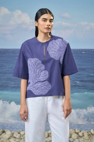 Embroidered Short-Sleeve Top in Premium Cotton Poplin β Navy