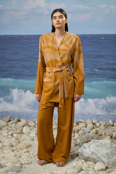 Caramel viscose nylon jacket for women with abstract ombre print