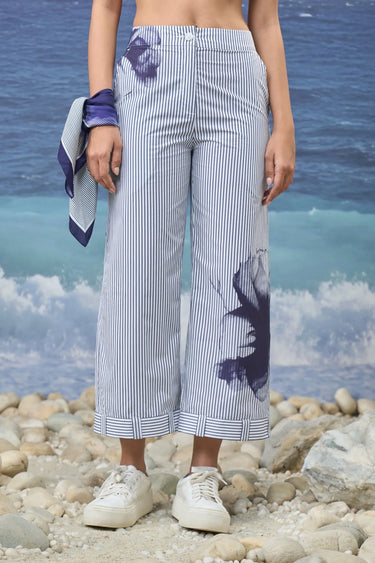 Straight-leg culottes for women with relaxed fit and tailored silhouette
