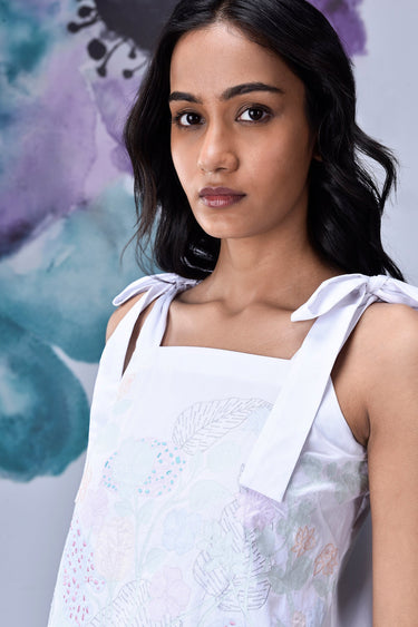 Living Flower Relaxed fit Embroidery top