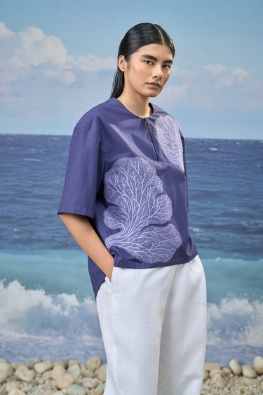Embroidered Short-Sleeve Top in Premium Cotton Poplin – Navy